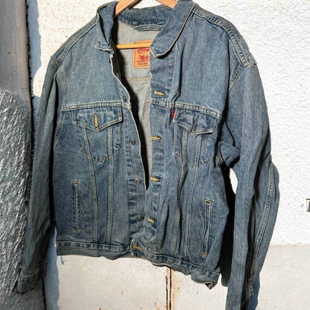 Levi’s  denim trucker jacket L